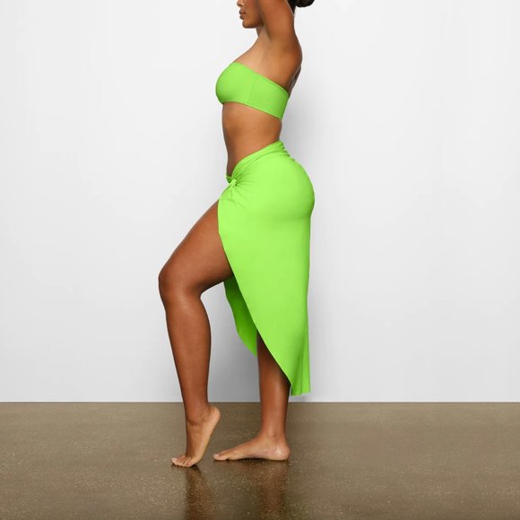 SKIMS Signature Swim Sarong Skirt in Neon Green (Size 4X) - Picture 2 of 10